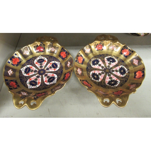 5 - Ceramics: to include a pair of Royal Crown Derby china dishes, decorated in the Imari palette  6