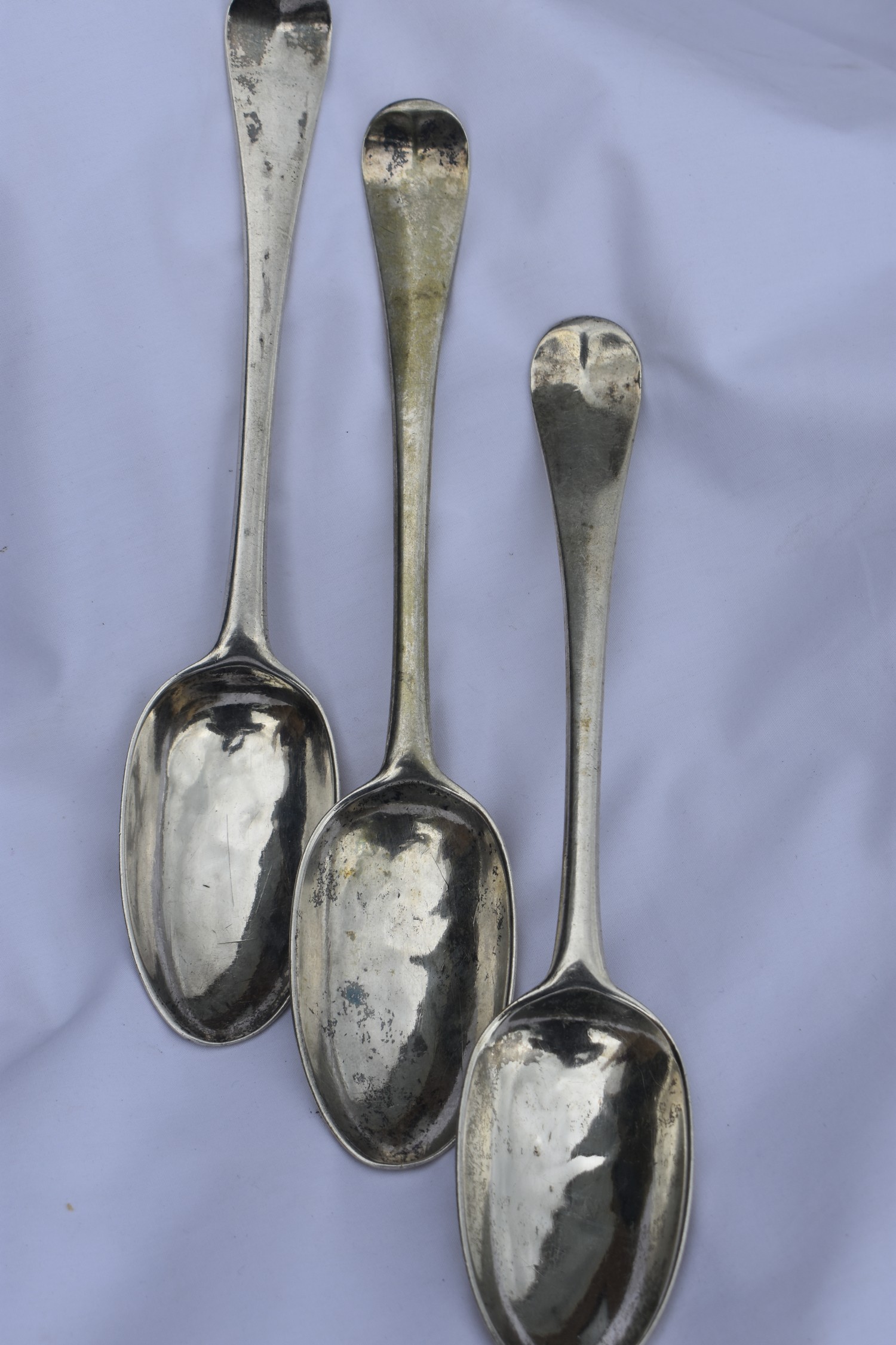 SET 3 EARLY IRISH SILVER SPOONS 224 GRAMS