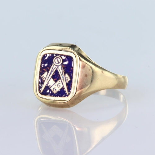 16 - Gents 9ct Masonic swivel ring, size W, weight 4.4g