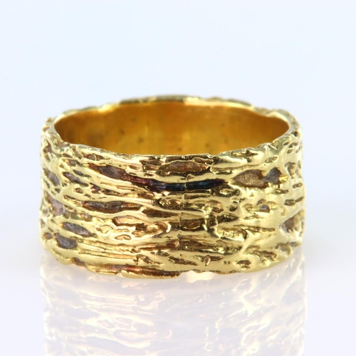 30 - 18ct yellow gold heavily textured 9mm wide band ring, finger size N, weight 8.6g