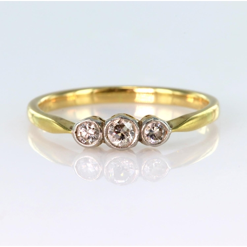 45 - 18ct yellow gold three stone graduated diamond ring, centre round brilliant cut diamond weighing app... 