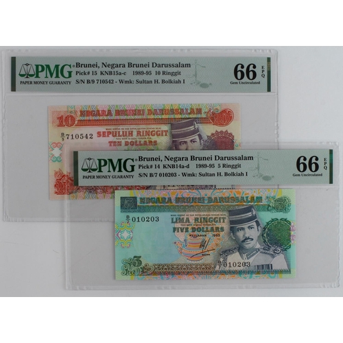 568 - Brunei (2), 10 Ringgit dated 1995, serial B/9 710542 (TBB B115d, Pick15) and 5 Ringgit dated 1995, s... 