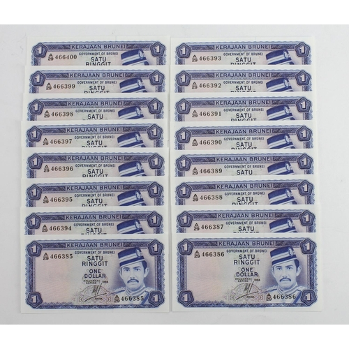 571 - Brunei 1 Ringgit (16) dated 1984, a consecutively numbered run of 16 notes, serial A/29 466385 - A/2... 
