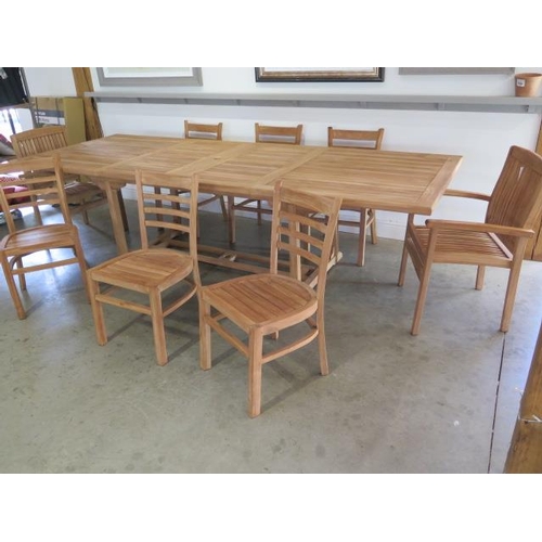 28 - New boxed teak. Extending dining table with 2 fold out leaves. Extends from 186 cm to 297 cm x 110 c... 