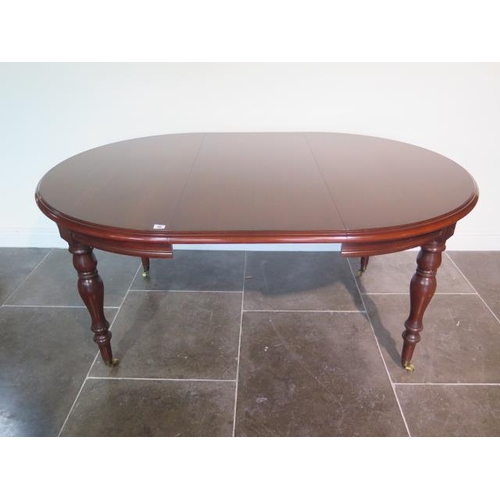 35 - A Victorian style mahogany extending table with one leaf - extends from 120cm x 115cm to 167cm x 74c... 