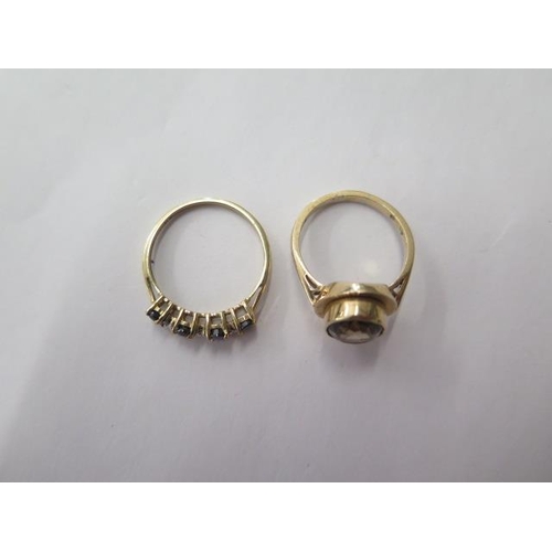495 - Two 9ct yellow gold rings, size M/P, approx weight 5.8 grams, in good condition