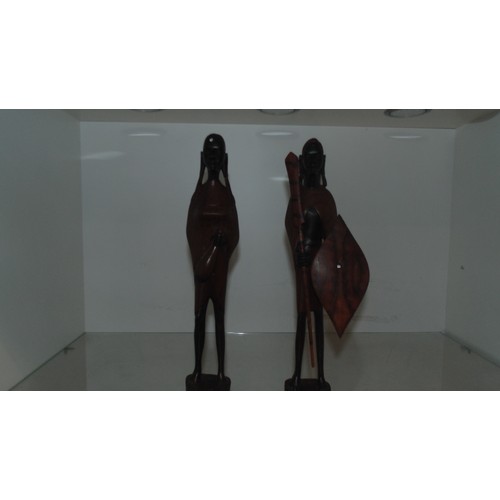 40 - African tribal art figurines