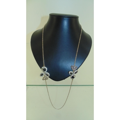 3015 - Designsix London  Long chain with two pendants