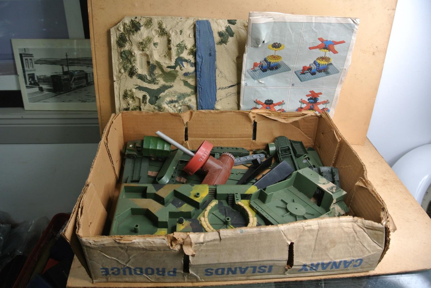 A collection of vintage military toys.