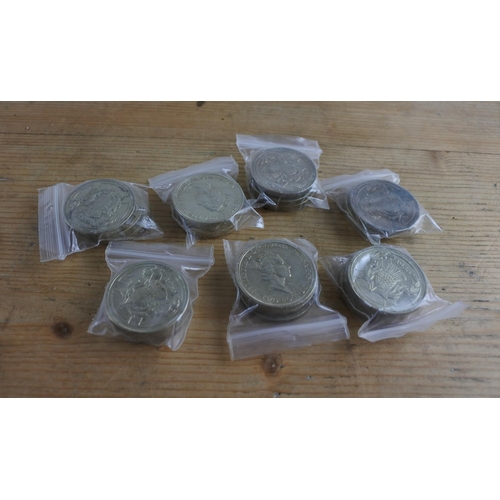 240 - A collection of 20x £2.00 coins.