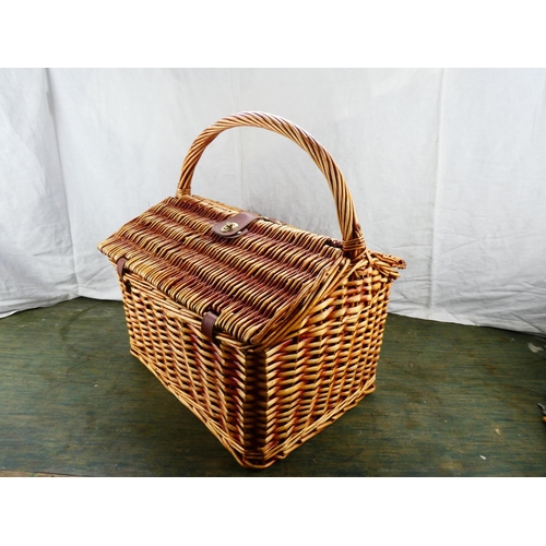 107 - A large wicker picnic basket.