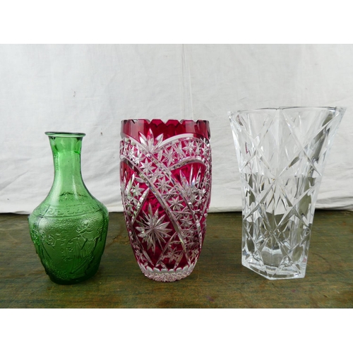 147 - 3 decorative glass vases.