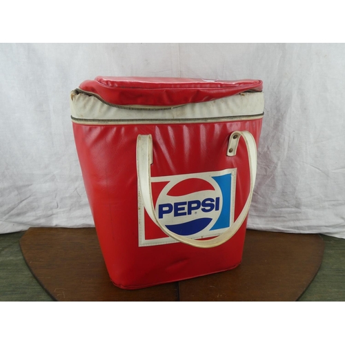 168 - A vintage Pepsi cool bag. (a/f)