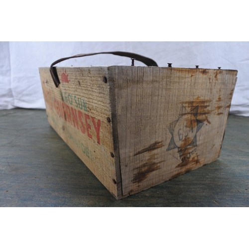 9 - A vintage wooden 'Isle O' Sun, Guernsey' tomato box.