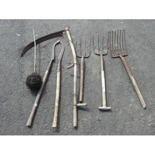 435 - An assortment of gardening tools.