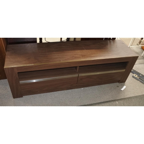 389 - A modern coffee table with drawers.