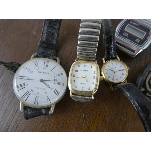 521 - A collection of vintage weristwatches.