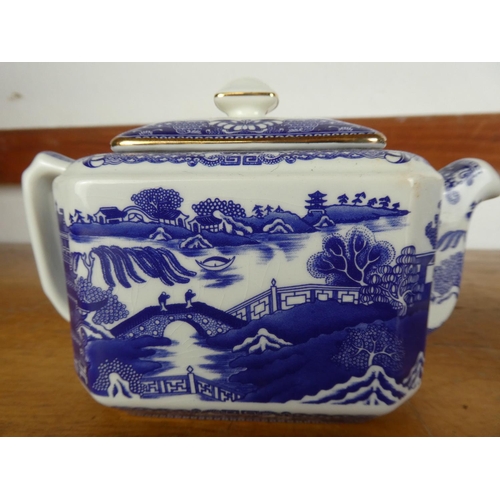 49 - Two stunning Rington Limited blue and white coffee and teapot.