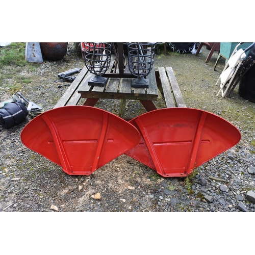 95 - A set of 35x T20 tractor mudguards/ fenders.