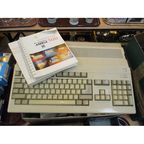 39 - Commodore Amiga 500 Computer