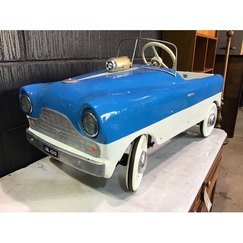 triang ford zephyr pedal car