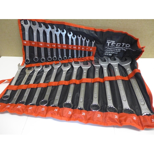 2050 - Tectool 25 piece combination spanner set - ranging from 6 to 32mm - in sleeve - boxed and unused * T... 