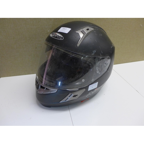 2057 - Uno Nitro size 5 motorbike helmet