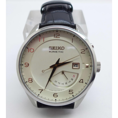 A Seiko Kinetic wristwatch, 5M84-0AC0 with box, (requires repair, does not  hold charge)