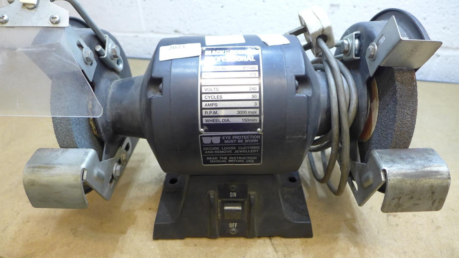 Black & Decker Professional 240v bench grinder