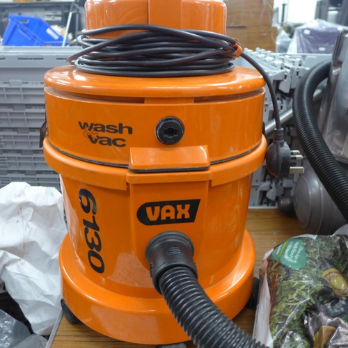Orange Vax Wet/Dry carpet cleaner 