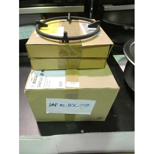 3038 - Bosch Chimney Hood Recirculating Kit (model:- DHZ5325) with wok rings, RRP £49.17 inc. VAT * This lo... 