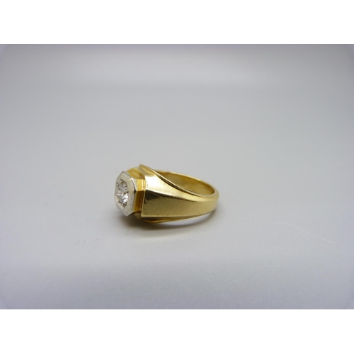 1011 - An 18ct gold and diamond ring, 21g, approximately 0.5ct diamond weight, size Q