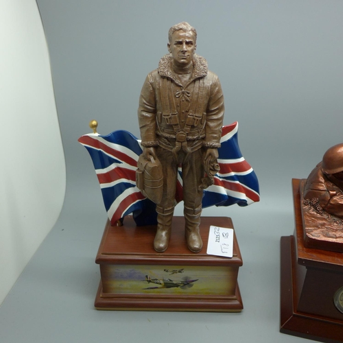 603 - A Danbury Mint The Miracle of Dunkirk figure, with certificate and The Bradford Exchange Battle of B... 