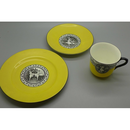 637 - A Shelley Vincent trio of cup, saucer and side plate, serial number 11350/31, side plate a/f (crack)