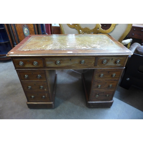 36 - A Victorian mahogany pedestal desk