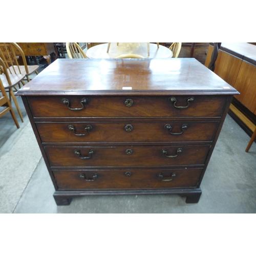 42 - A George II mahogany bachelor's chest of drawers