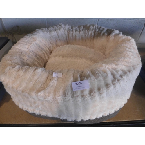 3006 - Scruffs Ellen Donut Bed For Pets (Medium 55cm)    (250A -181)  * This lot is subject to vat