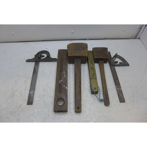 2016 - Vintage joinery tools inc. hammers, levels, etc.