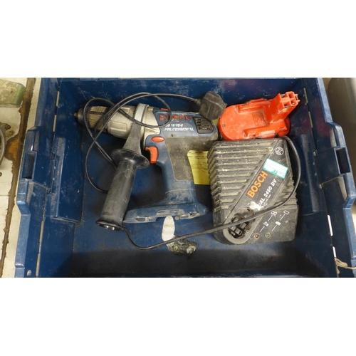 2024 - Bosch Professional 18V cordless drill in case (battery and charger)