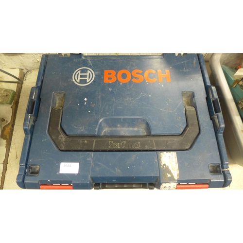 2024 - Bosch Professional 18V cordless drill in case (battery and charger)