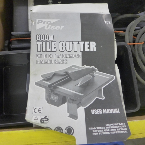 2031 - Pro User tile cutter with extra blade in box