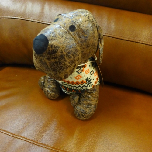 1302 - A Boxer dog in a Fairisle jumper doorstop, H 27cms (505941344335007)   #