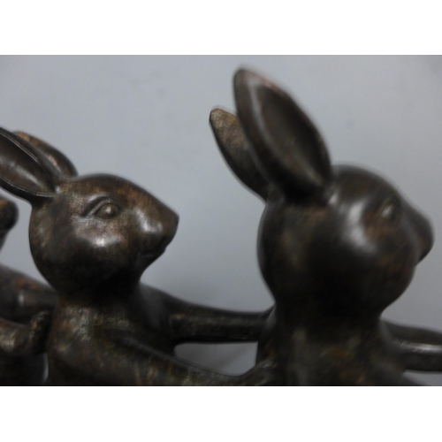 1336 - A hokey cokey rabbit sculpture, H 18cms (2949113)   #