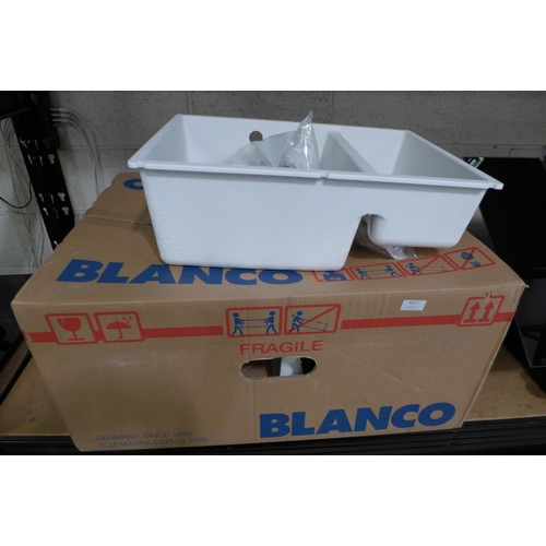 3017 - Samos 1.5 Bowl White Composite RH U/mount sink 370x525  Original RRP £415.84 inc VAT * This lot is s... 