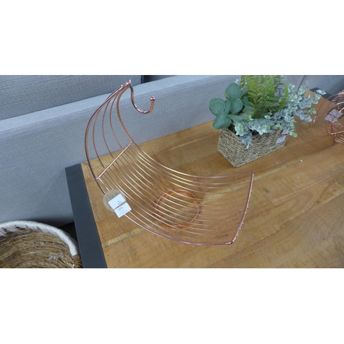 1435 - A copper wire fruit hammock (KG072106)   #