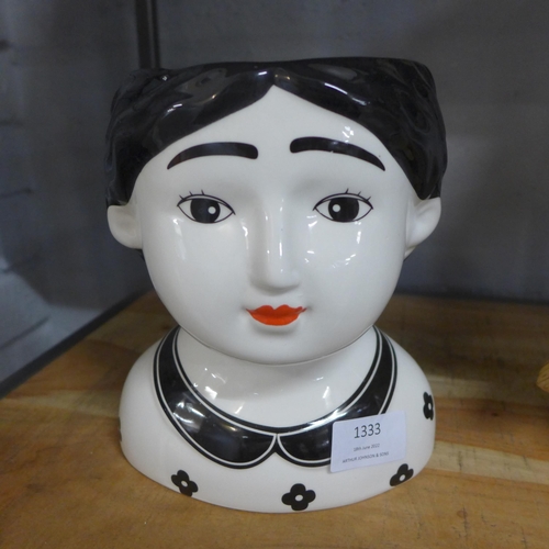 1321 - A black and white face ceramic planter, H 17cms (MCP1107)   #