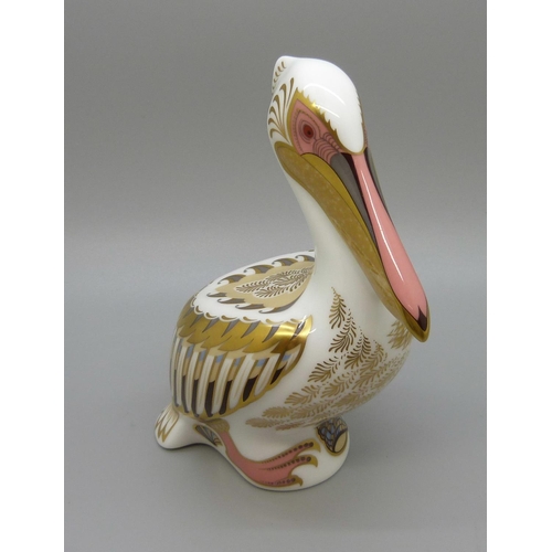 654 - A Royal Crown Derby paperweight, White Pelican, 13cm, number 1,246 of an exclusive limited edition o... 
