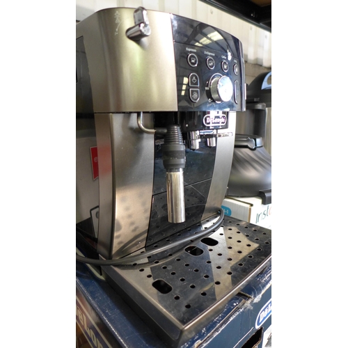 3011 - Delonghi Magnifica s Bean To Cup Coffee Machine  - Ecam250.33.Tb  , Original RRP £299.99 + vat      ... 