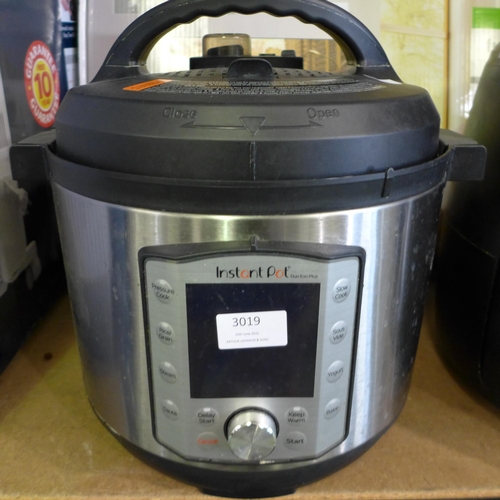 3019 - Instant Pot Duo Evo Plus 10-In-1 Pressure Cooker    (254-94)   * This lot is subject to vat
