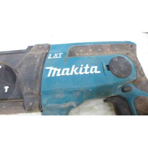 2035 - Makita DHR202 SDS hammer drill - W with battery (no charger)
